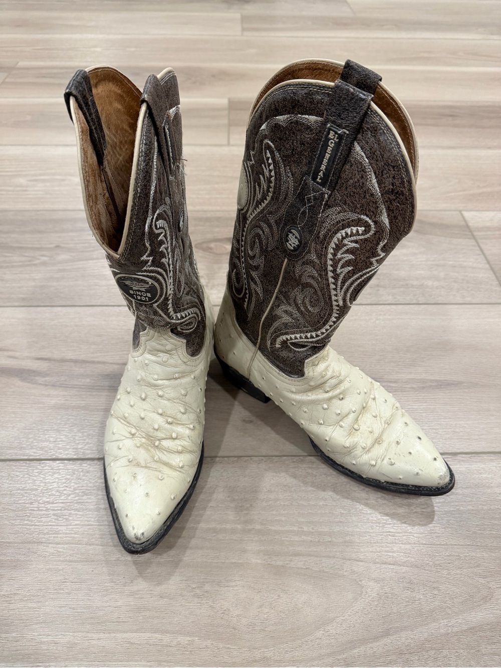 El General 1901 Mens 8.5 Full Quill Ostrich Snip Toe Cowboy Boots